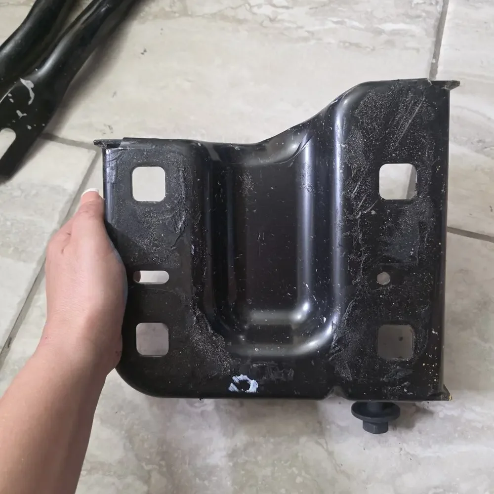 2020-2023 Chevrolet Silverado 2500 3500 Front‎ Left Bumper Bar Bracket